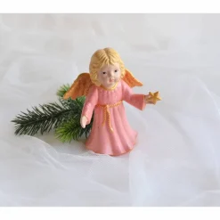 Engel mit Stern im rosa Kleid