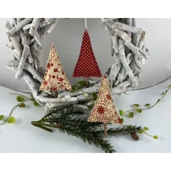 3er Set Tannenbäume dunkelrot/beige – Handgemachte Weihnachtsdeko & Geschenkanhänger