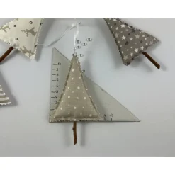5er Set Tannenbäume natur/taupe – Handgemachte Weihnachtsdeko & Geschenkanhänger