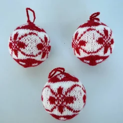 3er Set umstrickte Weihnachtsbaumkugeln