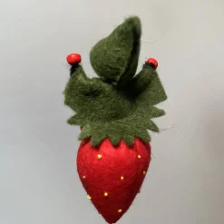 Erdbeerwichtel- Blumenkind - Jahreszeitentisch - Sommer