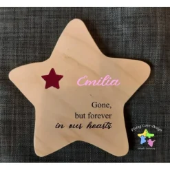 Erinnerung an ein Sternenkind, Geschenk für Sterneneltern, individuelle gestaltetes Trauergeschenk, Naturholz Stern