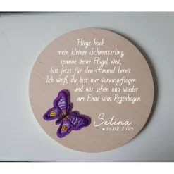 Erinnerung an ein Sternenkind, Geschenk für Sterneneltern, Holzscheibe mit Text und Schmetterling, Gedenkstück