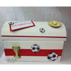 Erinnerungsbox Schatztruhe Truhe FUßBALL - Pokal - Meisterschale zum Kindergeburtstag, Schulanfang - Geschenkbox -person