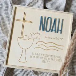 Erinnerungsbox zur Taufe aus Holz – 20x20 cm – mit Name, Datum, Motiv und Taufspruch