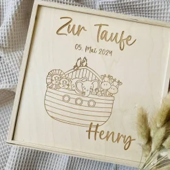 Erinnerungsbox zur Taufe aus Holz – 20x20 cm – mit Name, Datum und Motiv