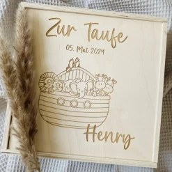 Erinnerungsbox zur Taufe aus Holz – 20x20 cm – mit Name, Datum und Motiv