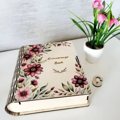 Erinnerungsbuch graviert und bedruckt aus Birkensperrholz – Persönliches Geschenk mit Gravur und Druck