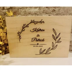 Erinnerungskiste Hochzeit Personalisiert - Hochzeitsgeschenk - Erinnerungskiste -Holzkiste -Holzbox-Blumenkranz
