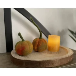 2er-Set kleine gefilzte Kürbisse mit den Stillen – handgemachte Herbstdeko aus Wollfilz, ca. 5 × 6 cm groß