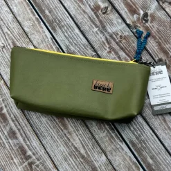 Erzieher mit Herz Federmäppchen grün Kunstleder als Abschiedsgeschenk