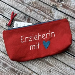 Erzieherin mit Herz Federmäppchen rot als Abschiedsgeschenk