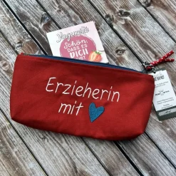 Erzieherin mit Herz Federmäppchen rot als Abschiedsgeschenk