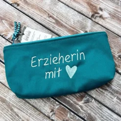 Erzieherin mit Herz Federmäppchen petrol als Abschiedsgeschenk