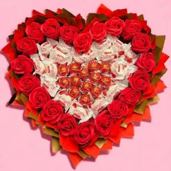 Essbarer Blumenstrauß - Raffaello Lindt Lindor und roten Seifenrosen