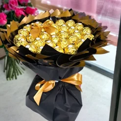 Essbarer Blumenstrauß- Handgemachtes personalisiertes Geschenk für Männer, Frauen. Strauß aus Pralinen, Ferrero Rocher