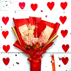 Essbarer Blumenstrauß mit Raffaello, Lindt Schokolade, Wein, Seifenrosen