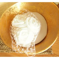 Fascinator Rosen und Schleier