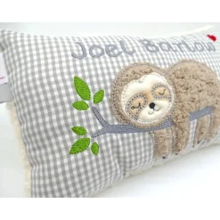 Faultierkissen Sloth Namenskissen Taufkissen Kuschelkissen Kindergartenkissen Geburtsgeschenk Kinderkissen Taufgeschenk