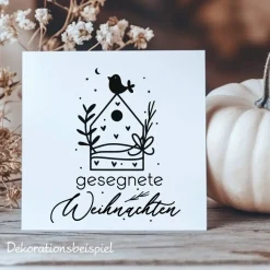 Fensterdeko Schriftzug gesegnete Weihnachten Fensterbild Weihnachtsdekoration Häuschen Vogel 2 Farben 3 Größen
