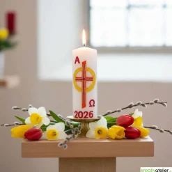 Feuer des Glaubens – christliche Osterkerze mit Kreuz & goldgelbem Sonnenring, handverzierte Echtwachskunst