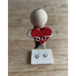 Figur mit Herz, Geschenk für liebe Freunde, kleines Mitbringsel, Holzfiguren