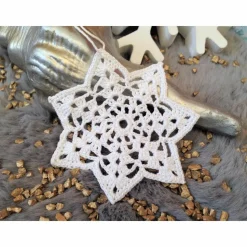 Filigrane Häkelsterne 4er-Set weiß