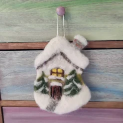 Filzhaus,  Weihnachtsdeko, handgefilzt