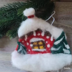Filzhaus,  Weihnachtsdeko, handgefilzt