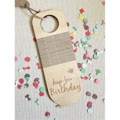 Flaschenanhänger aus Holz "hap-bee Birthday" Biene I Flaschendekoration, flexibler Anhänger Miniflasche