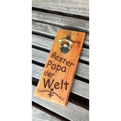 Flaschenöffner aus Vollholz zur Wandbefestigung