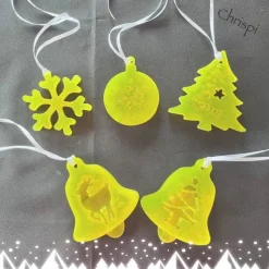 Fünf Anhänger für Weihnachten aus Resin Gießharz GELB