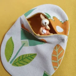 Frühlingsbunte Stofftasche in Ei-Form – Deko, Geschenkverpackung & Bestecktasche