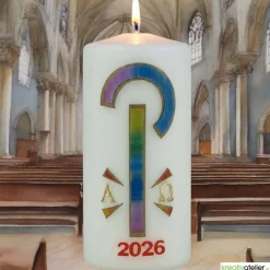 Friedenslicht Christi – Osterkerze handverziert mit Pax-Zeichen in Regenbogenfarben & Alpha/Omega