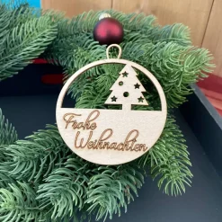 Frohe Weihnachten – Geschenkanhänger & Christbaumanhänger aus Holz, lasergeschnitten, festliche Dekoration