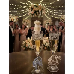 Frosted Hearts Hochzeitsgläser Set – Handverziert mit Strass, Herzen & Perlen – Geschenk zur Hochzeit & Verlobung