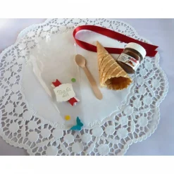 Gastgeschenk zur Einschulung in Cellophantüte/Eistüte mit Nussnougatcreme