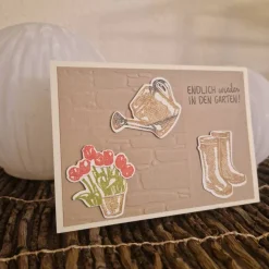 Geburtstagskarte / Garten / Gummistiefel / Gießkanne / blühende Blumen / Gummistiefel Geburtstagskarte