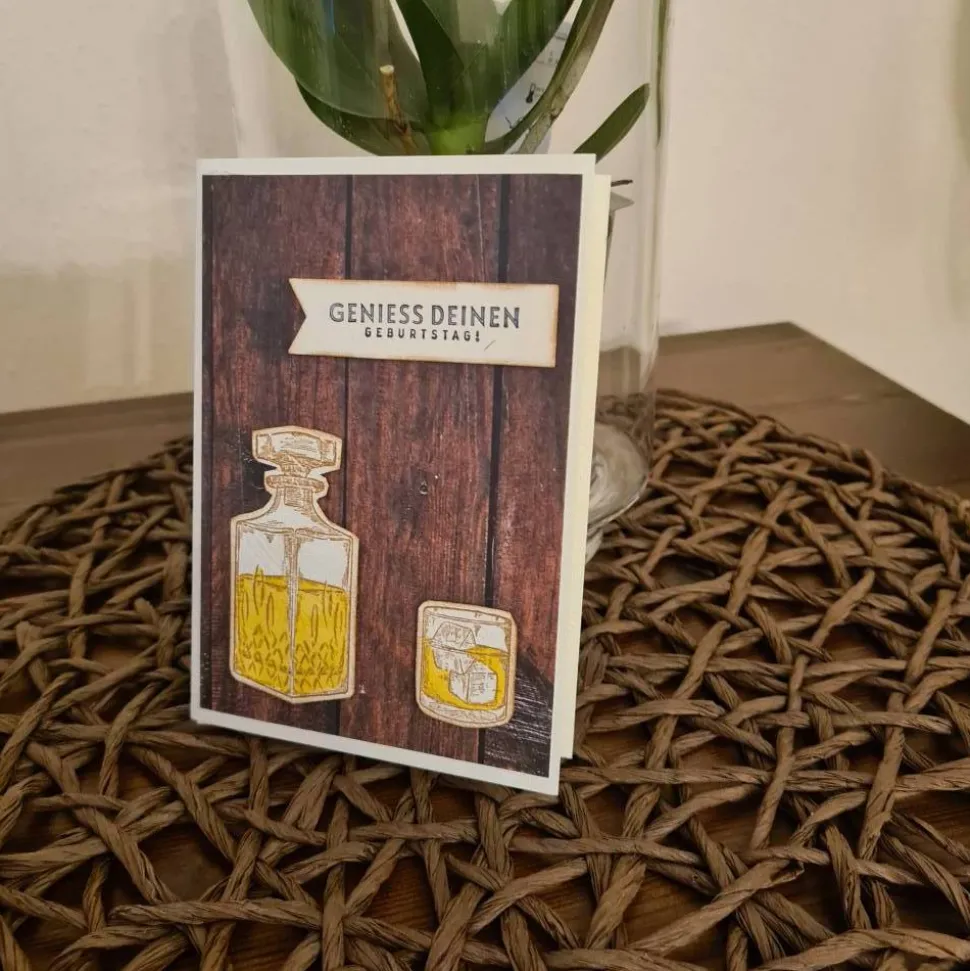 Geburtstagskarte - Geniess deinen Geburtstag - Whiskeyflasche - Whiskeyglas