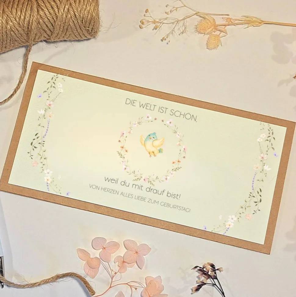 Geburtstagskarte Die Welt ist schön, weil du mit drauf bist – Handgemachte Karte für Geldgeschenke & Gutscheine