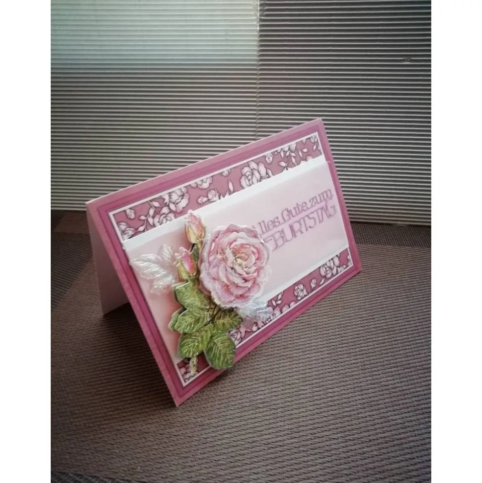 Geburtstagskarte für eine Frau mit rosafarbenen Rosen