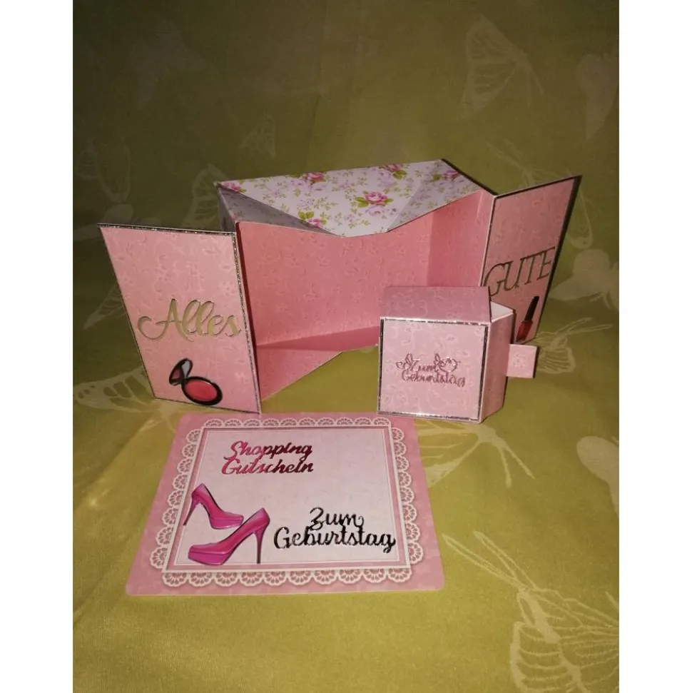 Geburtstagskarte für eine Frau, Mode, Gutschein, Pink