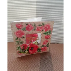 Geburtstagskarte für eine Frau mit roten Blumen