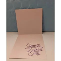 Geburtstagskarte für eine Frau in rosa mit Torte