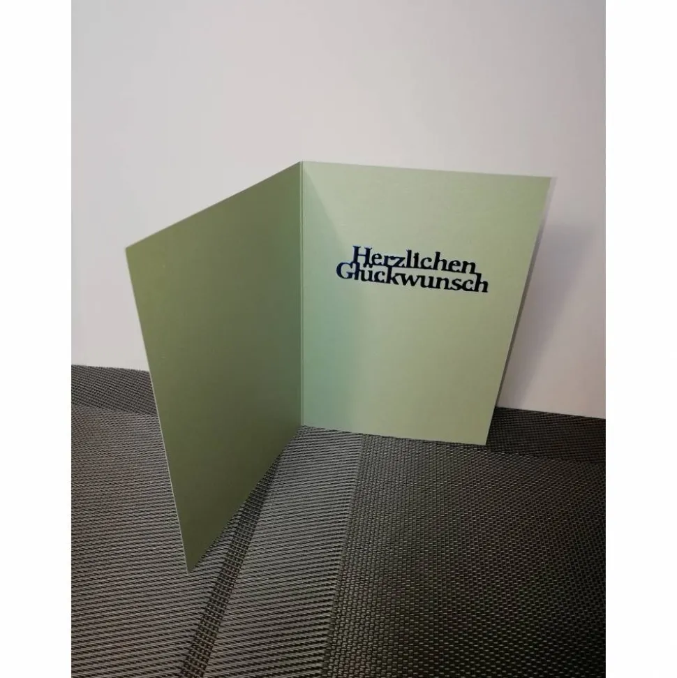 Geburtstagskarte für eine Frau, mint verspielt mit Blumen