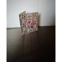 Geburtstagskarte für eine Frau in altrosa mit rosafarbenen Blumen