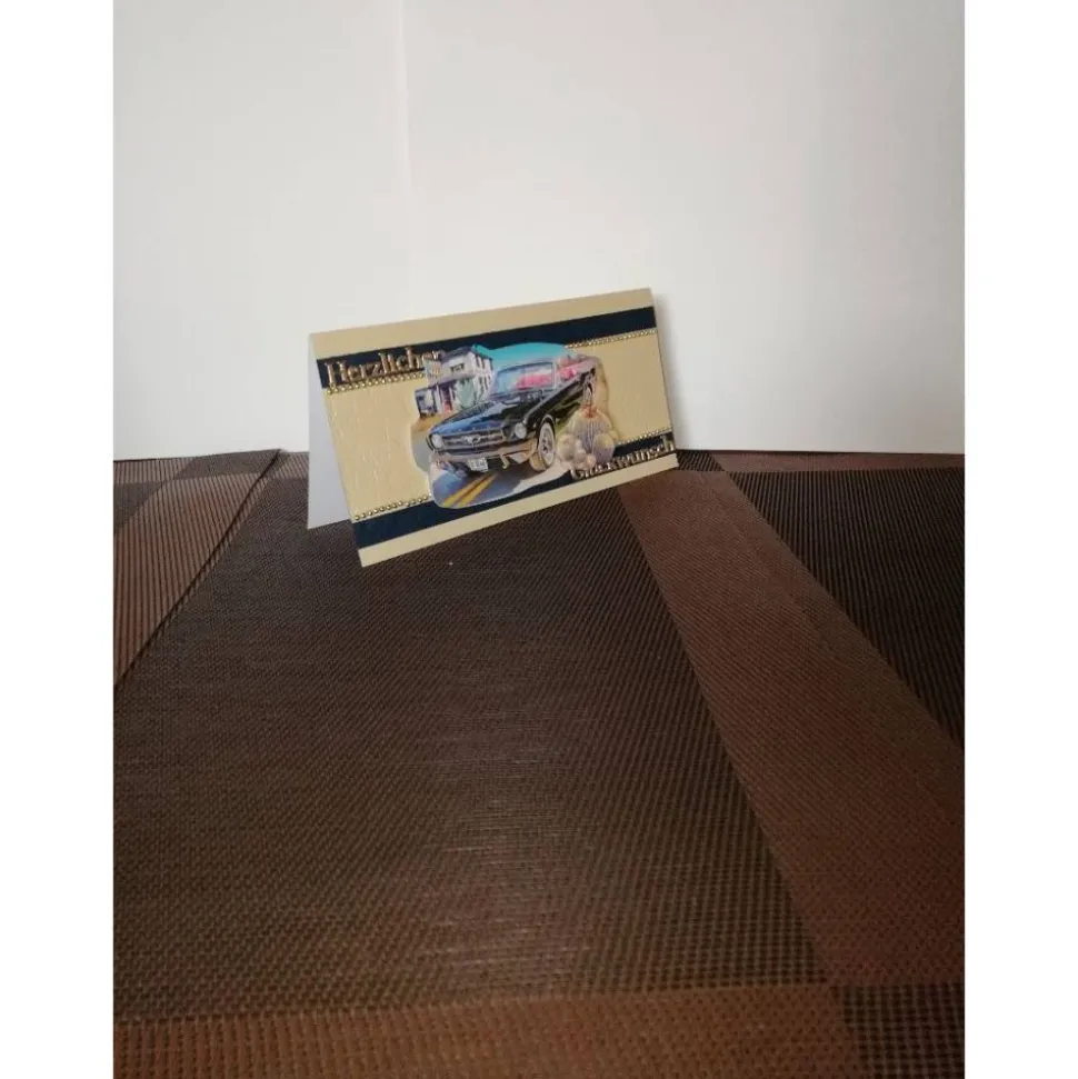 Geburtstagskarte für Männer mit schwarzblauem Oldtimer – Elegante senfgelbe Karte