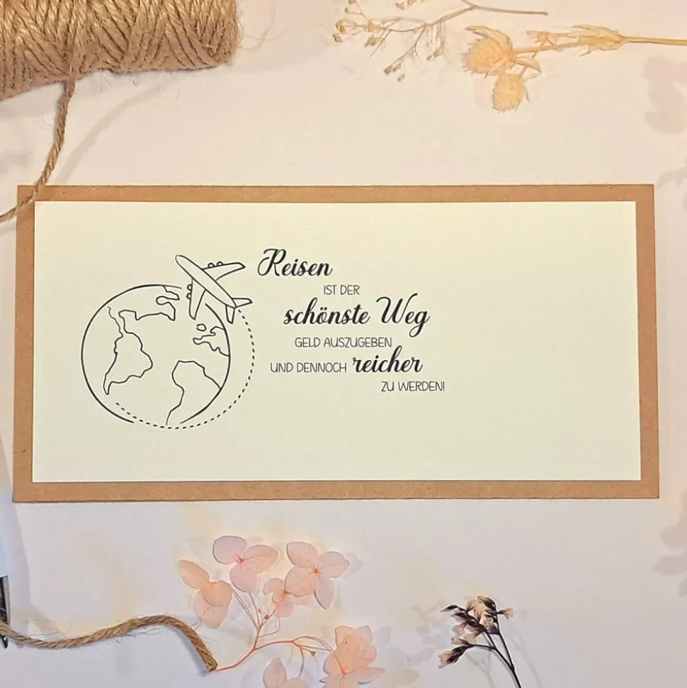 Geburtstagskarte für Reiseliebhaber – Geldgeschenk & Gutscheinverpackung mit Globus und Juteschleife