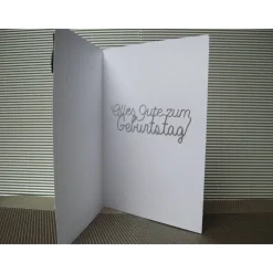 Geburtstagskarte in lila für eine Frau mit Blumen