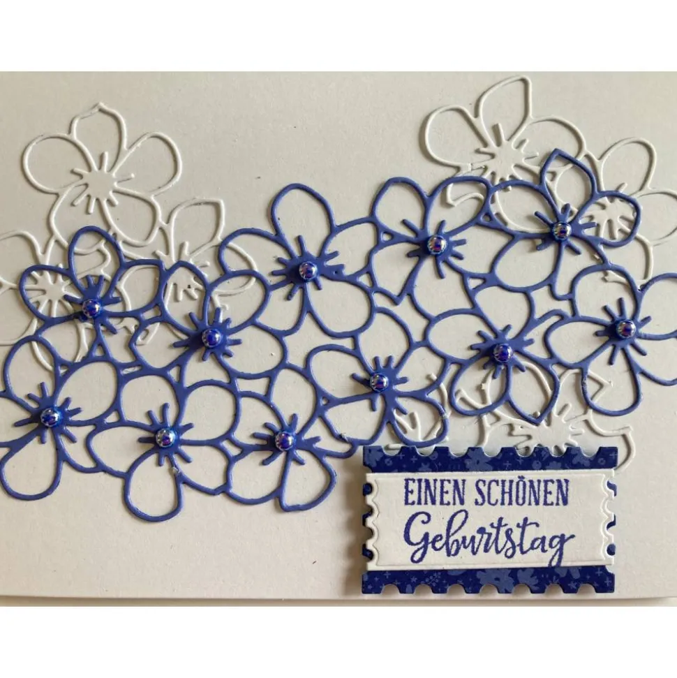 Geburtstagskarte mit Blumen und bunten Perlen